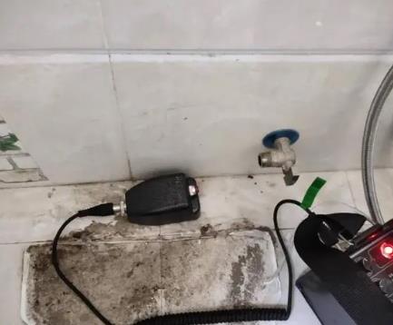 四川屋顶漏水维修公司分享下卫生间漏水的危害及解决方法